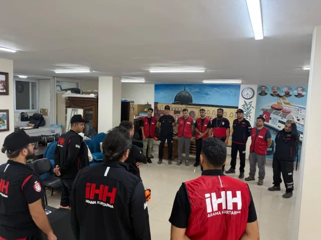 Ekip içi brifing ve görev dağılımı